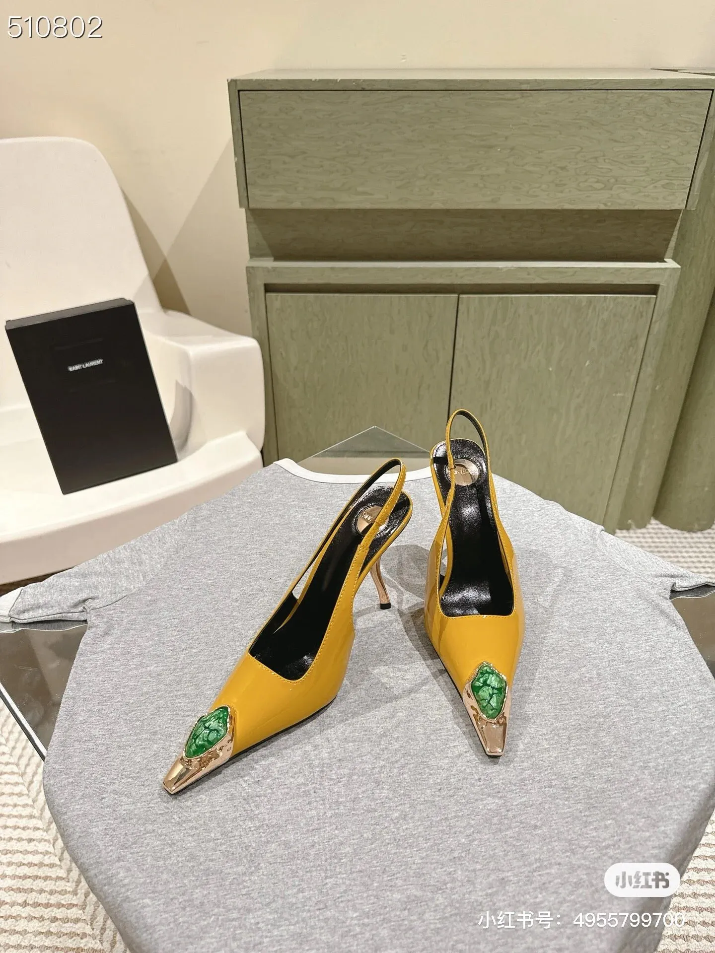 👟👟Ex-factory price 560👟👟 Yves Saint Laurent YSL jewelry high-heeled back sandals Yves Saint Laurent YSL catwalk jewelry high-heeled back sandals Full of jewelery and super gorgeous texture, perfect for banquets or cocktail parties! Heel height: 10.5cm 35-40